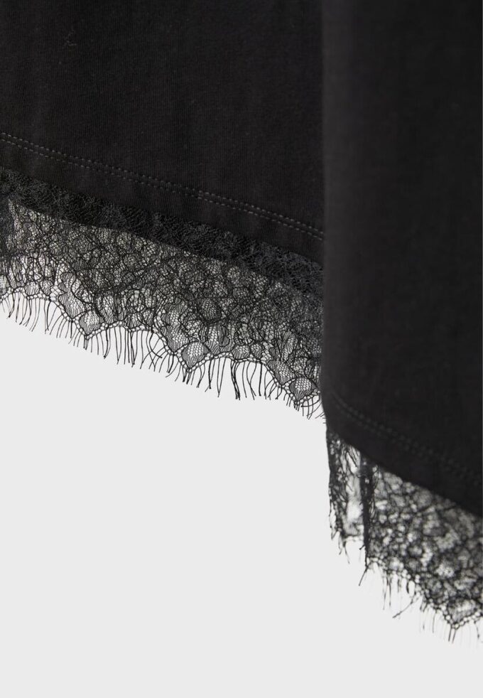 Tričko s krátkým rukávem a krajkovým lemem