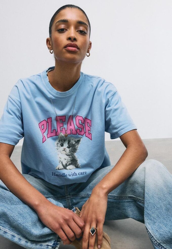 Tričko s krátkým rukávem s potiskem a aplikací