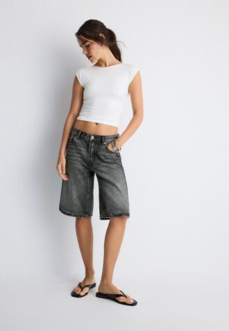 Tričko s otevřenými zády