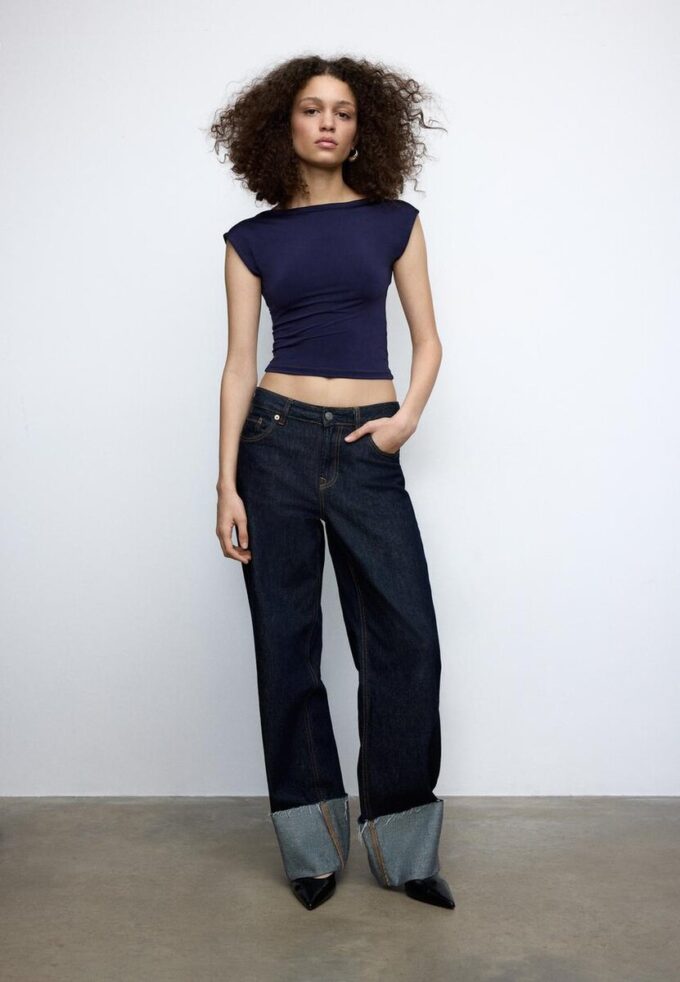 Tričko s otevřenými zády