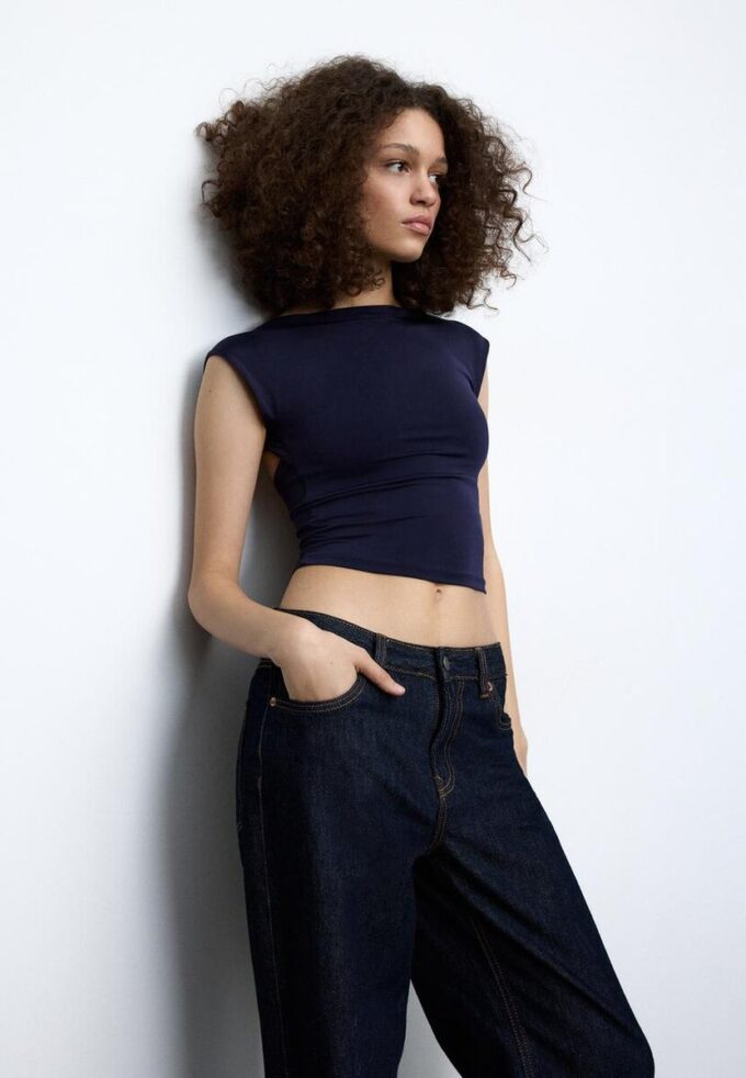 Tričko s otevřenými zády