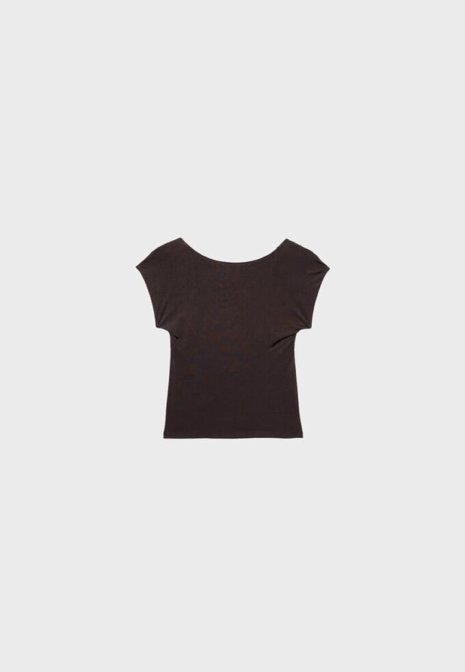 Tričko s otevřenými zády