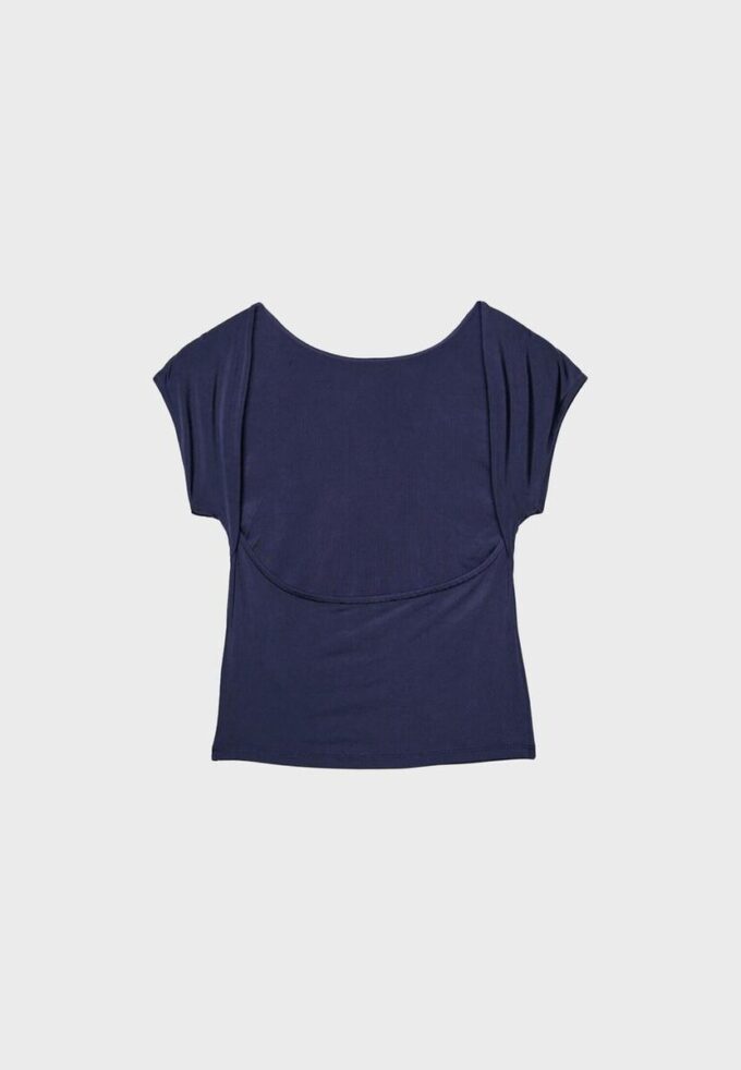 Tričko s otevřenými zády