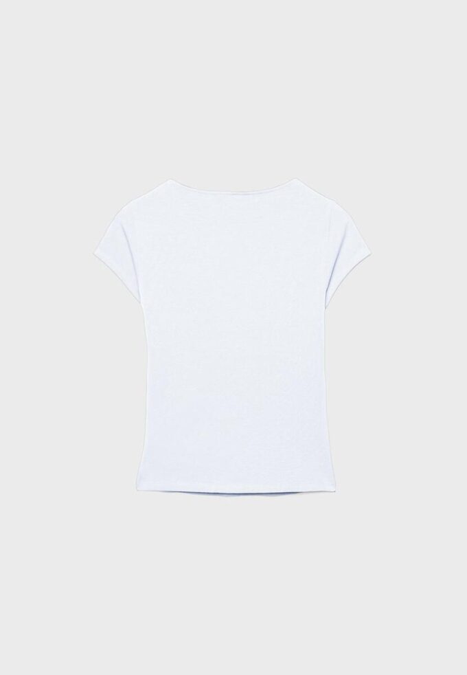 Tričko s výstřihem do V a krátkými rukávy v kraťasech