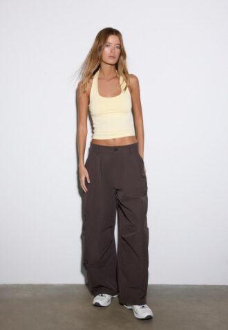 Tričko s výstřihem za krkem