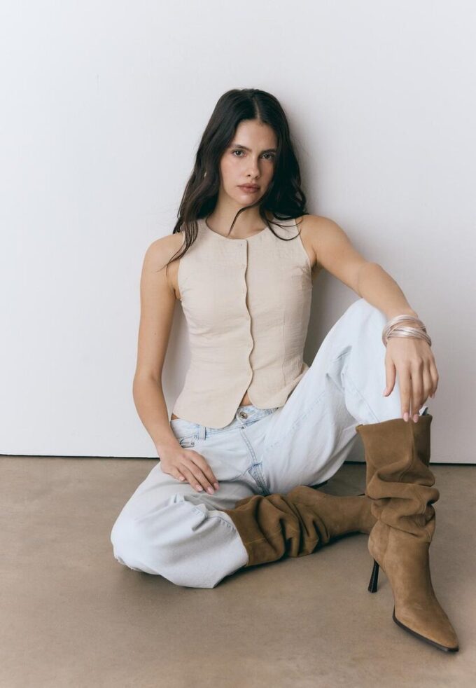 Vesta na knoflíky Vesta na knoflíky