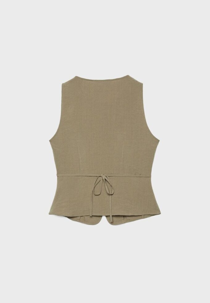 Vesta na knoflíky Vesta na knoflíky