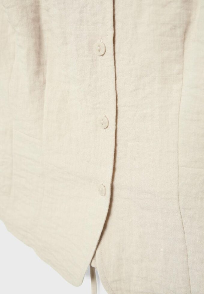 Vesta na knoflíky Vesta na knoflíky