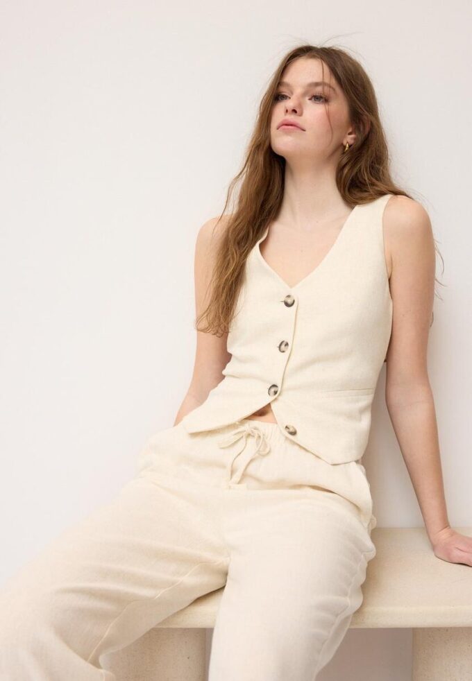 Vesta s lněným vzhledem