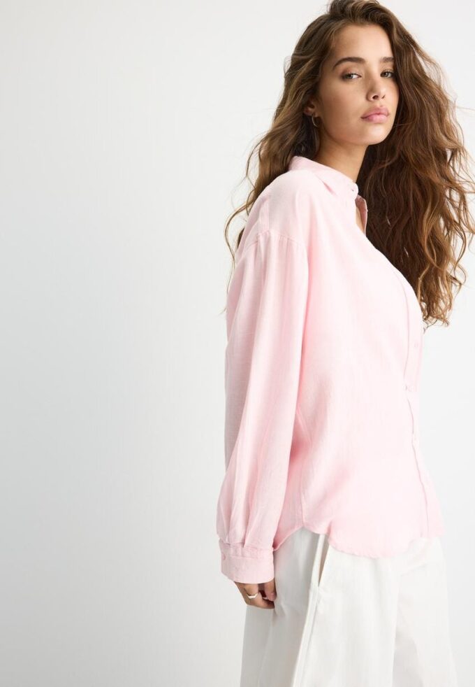 Vlající košile s lněným vzhledem Vlající košile s lněným vzhledem