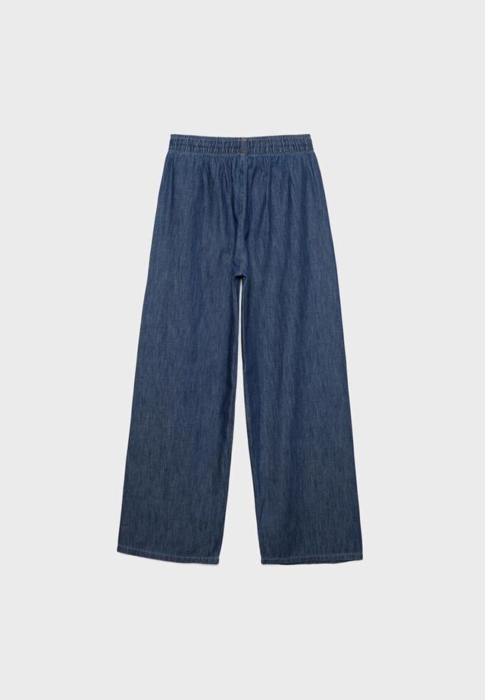 Volné džínové kalhoty se stahovací šňůrkou Volné džínové kalhoty se stahovací šňůrkou
