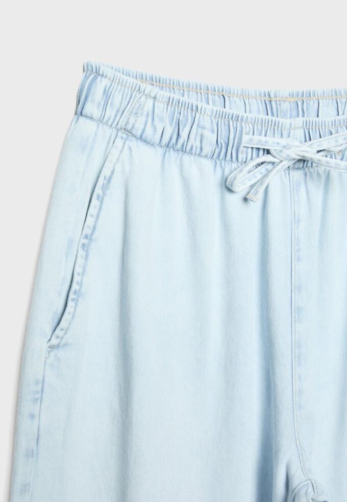 Volné džínové kalhoty se stahovací šňůrkou