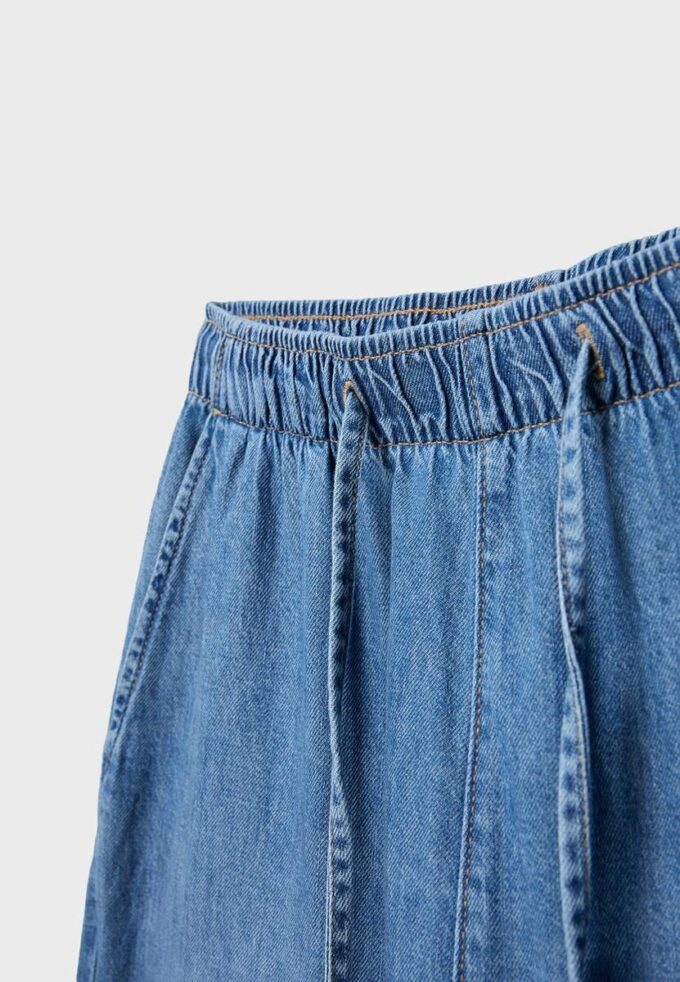 Volné džínové kalhoty se stahovací šňůrkou