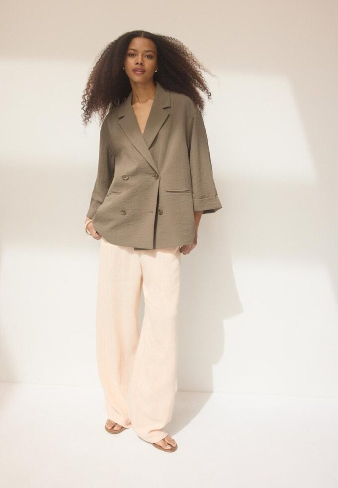 Volný dvouřadový sak