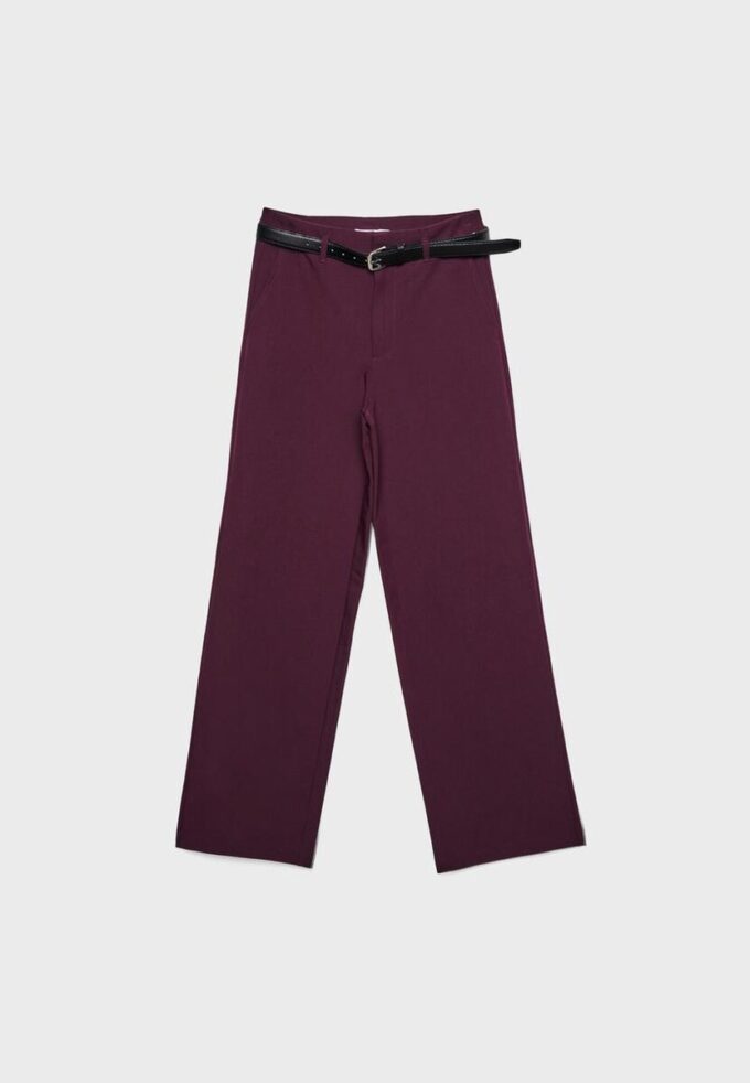 Volné elegantní kalhoty s rovnými nohavicemi a páskem Volné elegantní kalhoty s rovnými nohavicemi a páskem