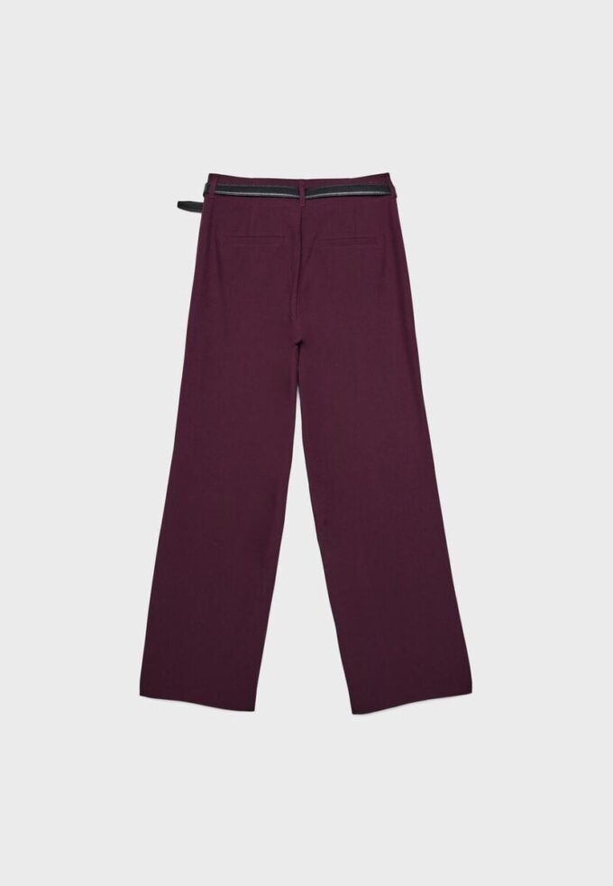 Volné elegantní kalhoty s rovnými nohavicemi a páskem Volné elegantní kalhoty s rovnými nohavicemi a páskem