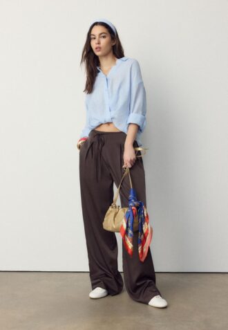 Volné kalhoty s efektem zmačkání a vázáním