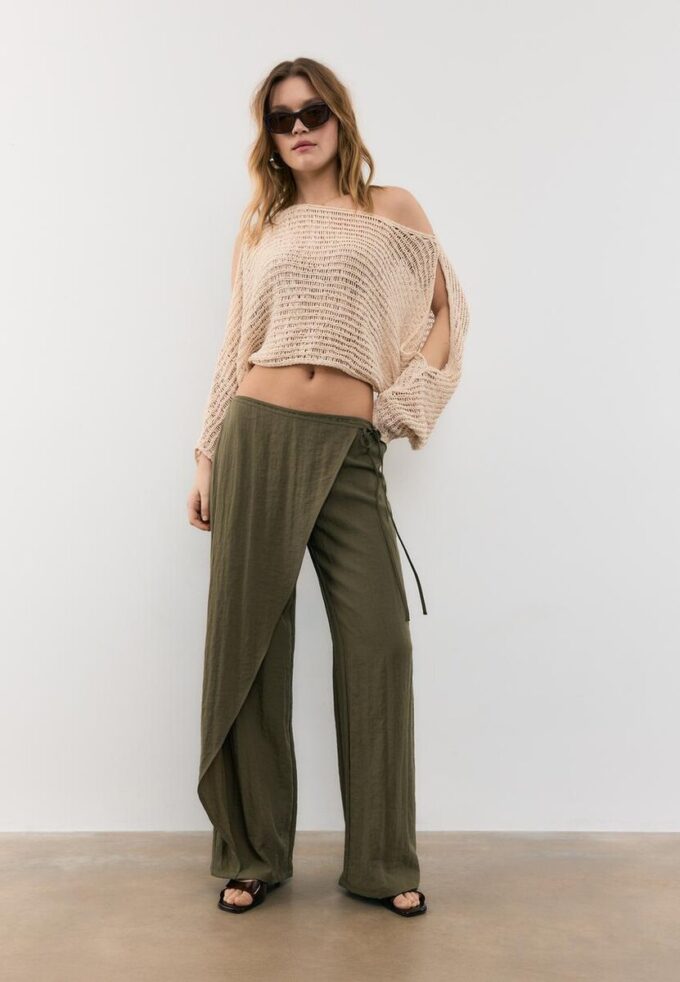 Volné kalhoty s překřížením