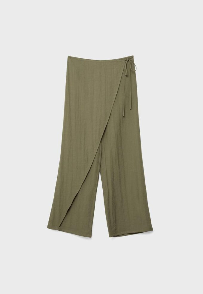 Volné kalhoty s překřížením