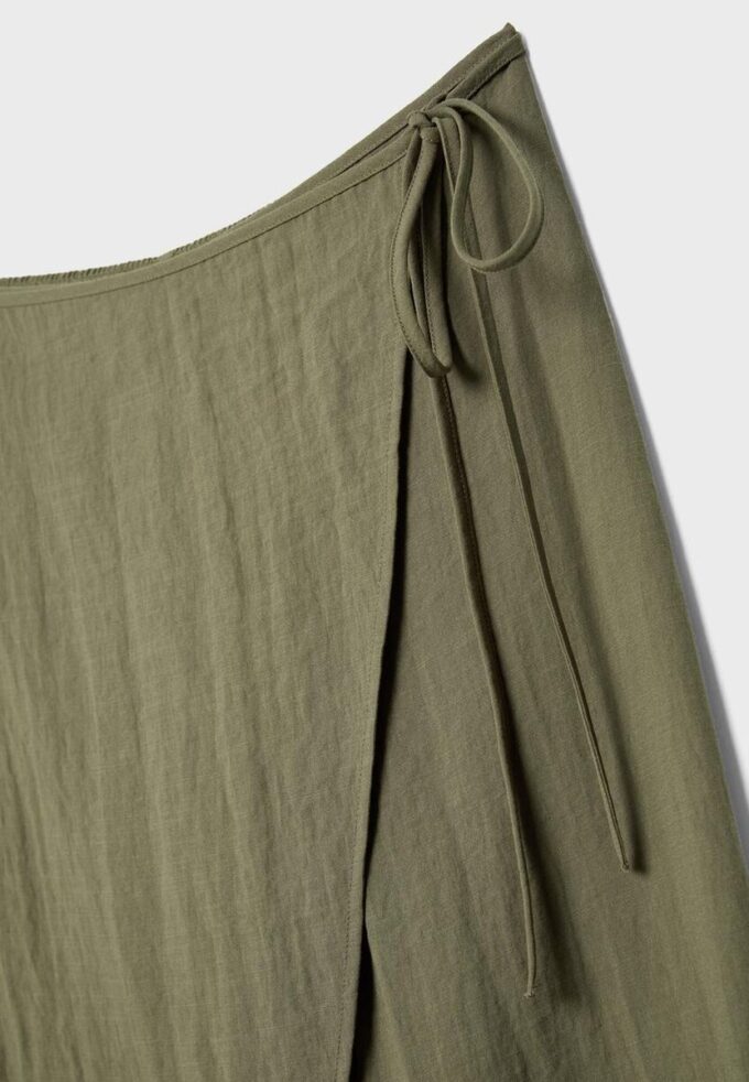 Volné kalhoty s překřížením