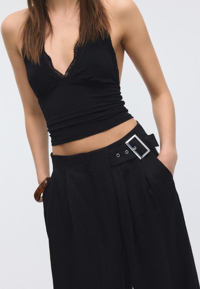 Volné kalhoty s přezkou