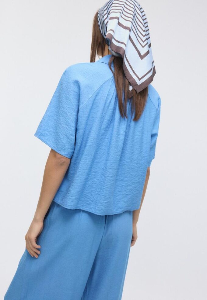 Volná košile s knoflíky