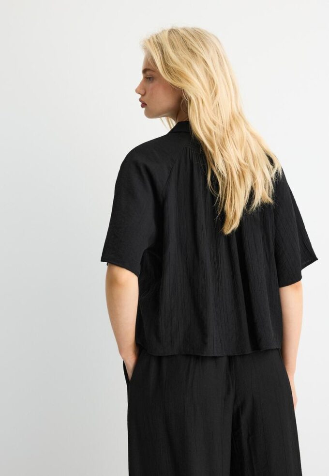 Volná košile s knoflíky