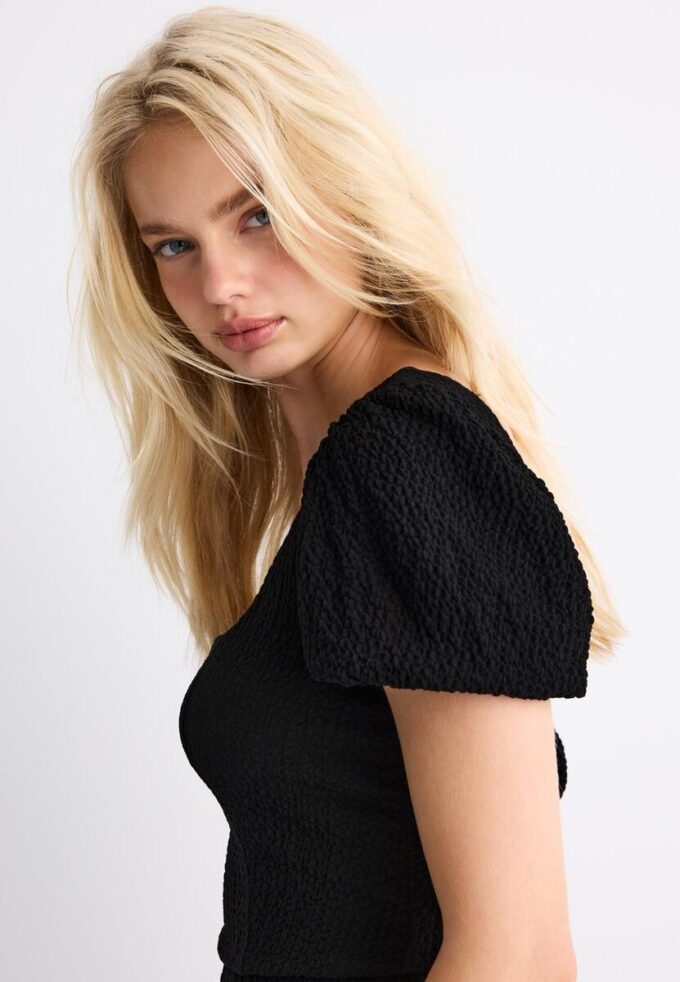 Volné maxi šaty s kříženým zadním dílem Volné maxi šaty s kříženým zadním dílem