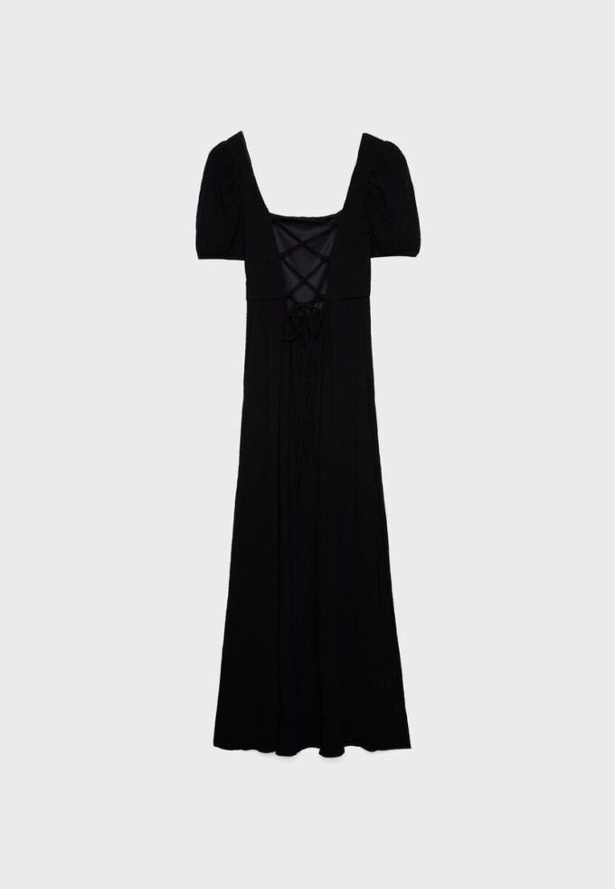 Volné maxi šaty s kříženým zadním dílem Volné maxi šaty s kříženým zadním dílem