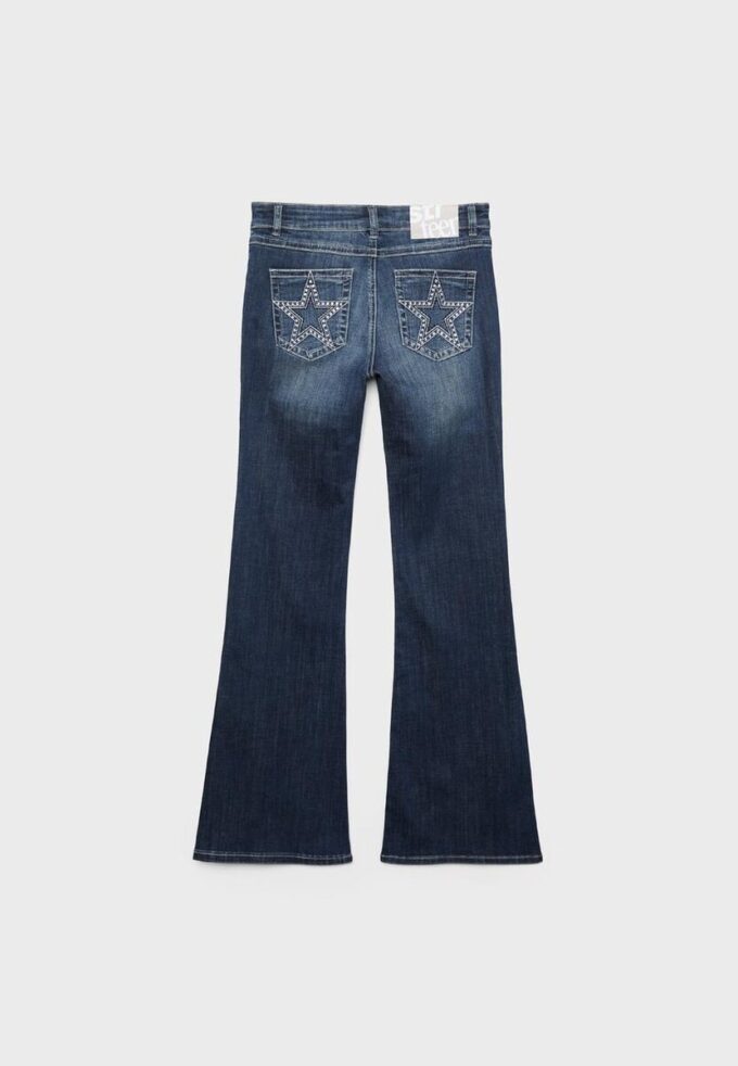 Vyšívané džíny s kapsami a zvonovými nohavicemi