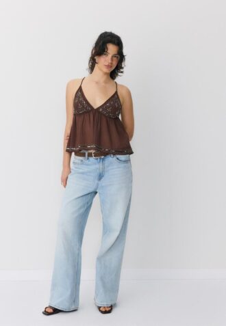 Vyšívaný top na ramínka