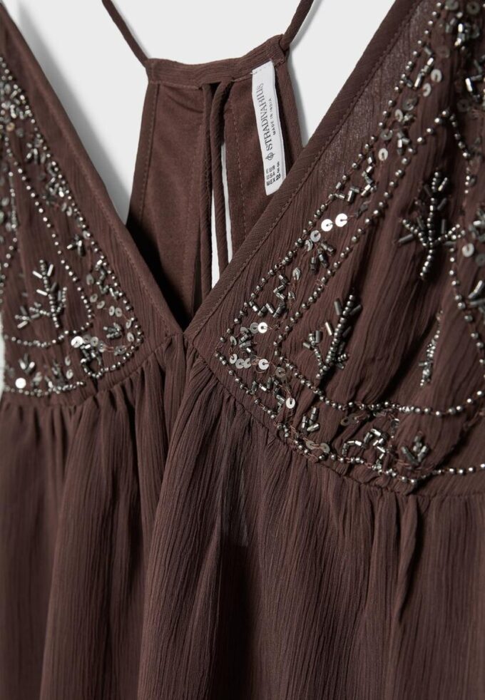 Vyšívaný top na ramínka