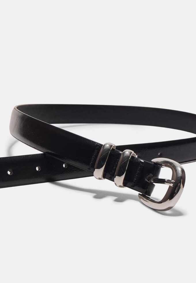 Základní lesklý opasek s efektem kůže