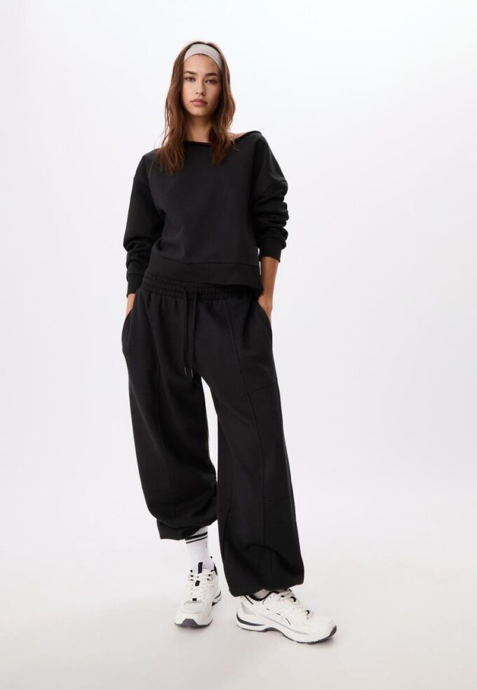 Základní mikina s odhalenými rameny