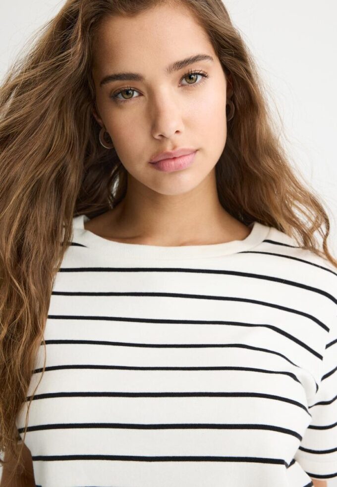 Základní silné pruhované tričko s pravidelným střihem