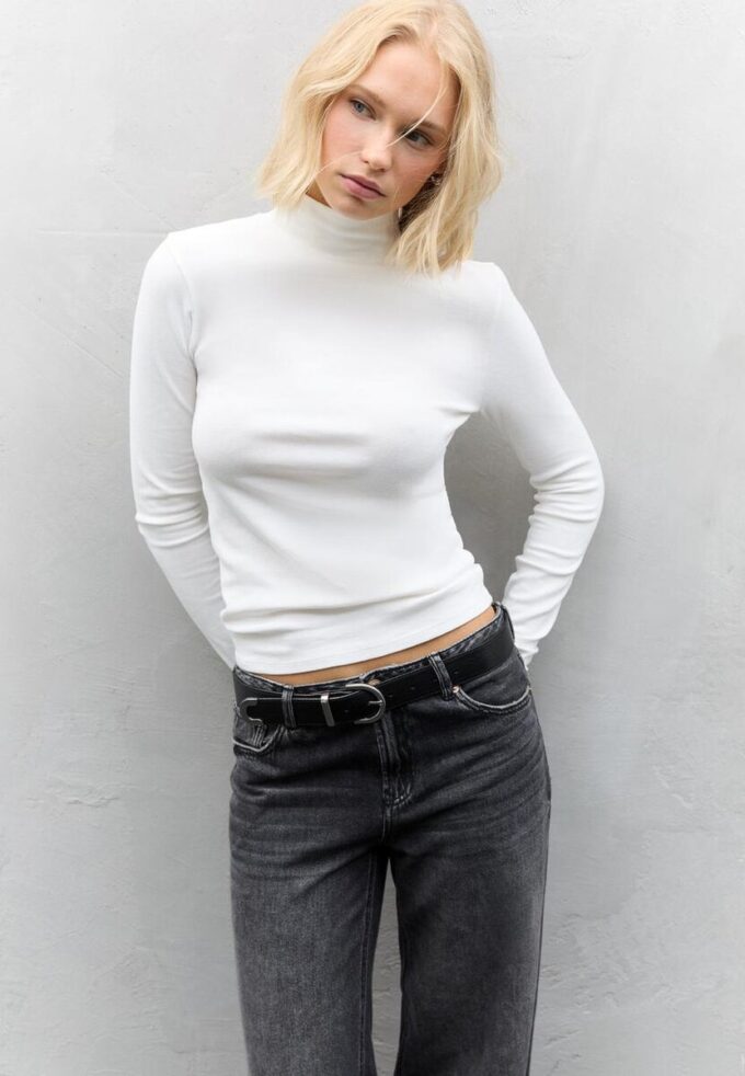 Základní tričko s vysokým výstřihem Základní tričko s vysokým výstřihem