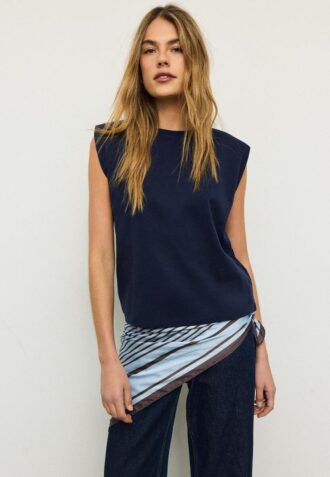 Základní tričko s vyztuženými rameny