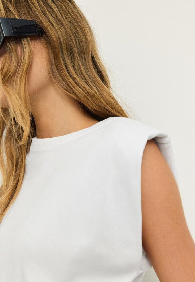 Základní tričko s vyztuženými rameny Základní tričko s vyztuženými rameny