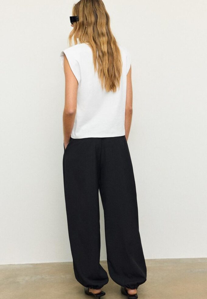 Základní tričko s vyztuženými rameny Základní tričko s vyztuženými rameny