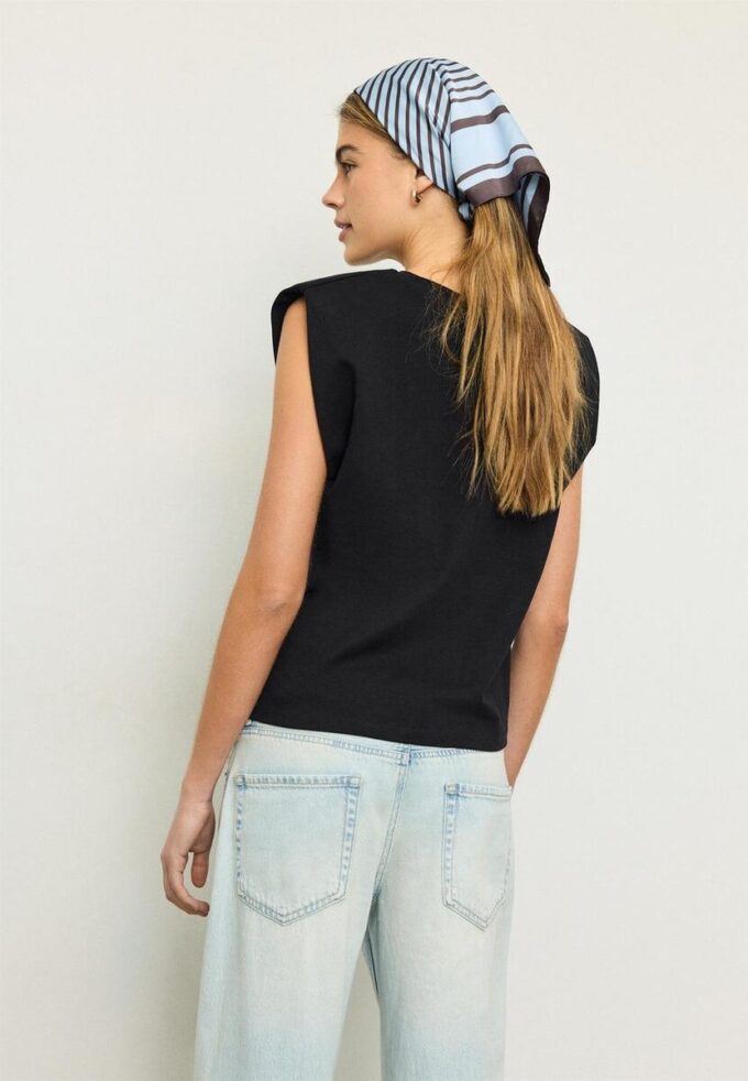 Základní tričko s vyztuženými rameny Základní tričko s vyztuženými rameny